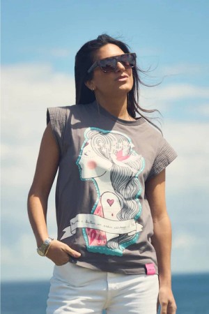 CAMISETA AITANA GRIS