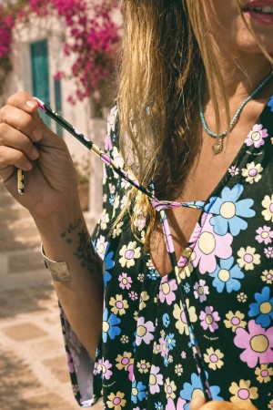 VESTIDO FLOWER POWER NEGRO 2