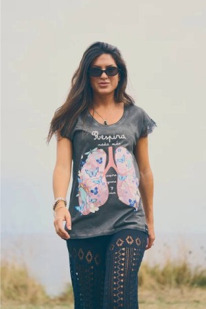 CAMISETA RESPIRA GRIS